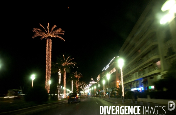 Nice;  promenade des anglais.