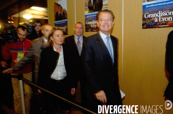Meeting de Dominique PERBEN, candidat UMP à la mairie de LYON