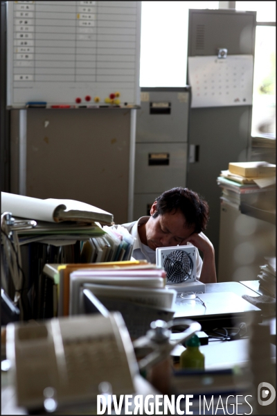 Sieste au bureau et économie d énergie au Japon // Siesta at the office and saving energy in Japan