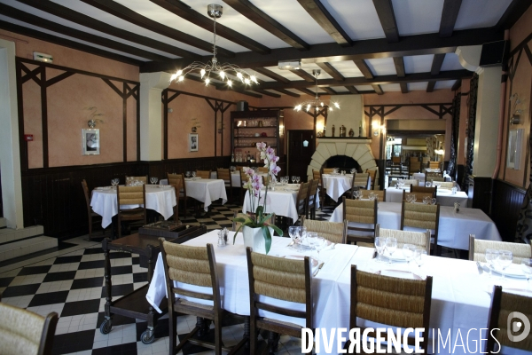 L Hotel de France à la Chartre-sur-le-Loir.