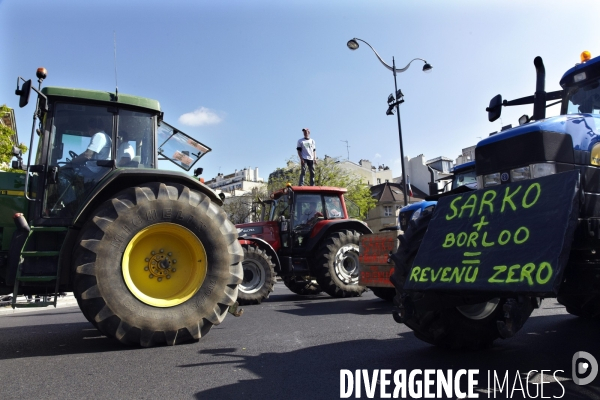 Manifestation d agriculteurs : 1300 tracteurs à Paris.