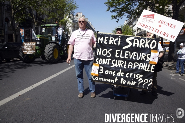 Manifestation d agriculteurs : 1300 tracteurs à Paris.