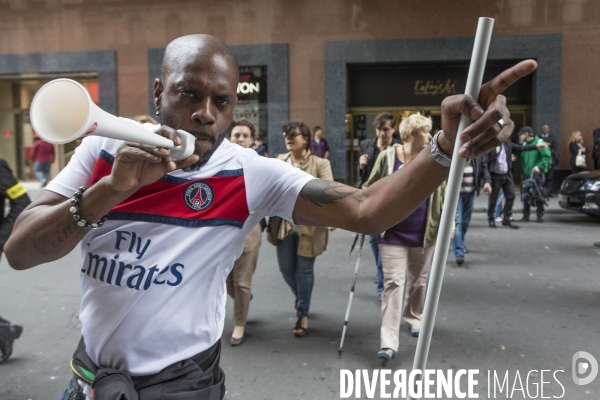 Manifestation aux Galeries Lafayette Haussmann