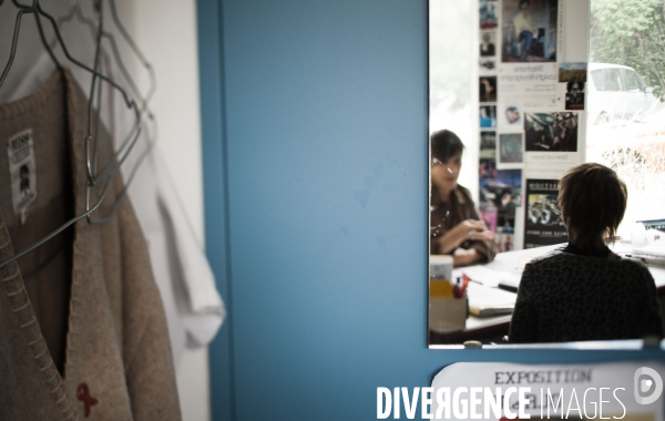 Porteuse du VIH et renvoyée de son entreprise