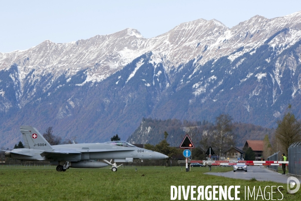 Le  Gruyère Suisse : Un ensemble de bunkers souterrains militaires et civils.