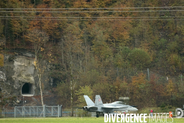 Le  Gruyère Suisse : Un ensemble de bunkers souterrains militaires et civils.