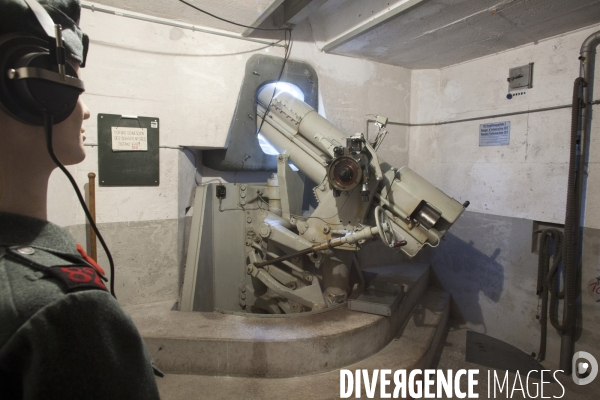 Le  Gruyère Suisse : Un ensemble de bunkers souterrains militaires et civils.