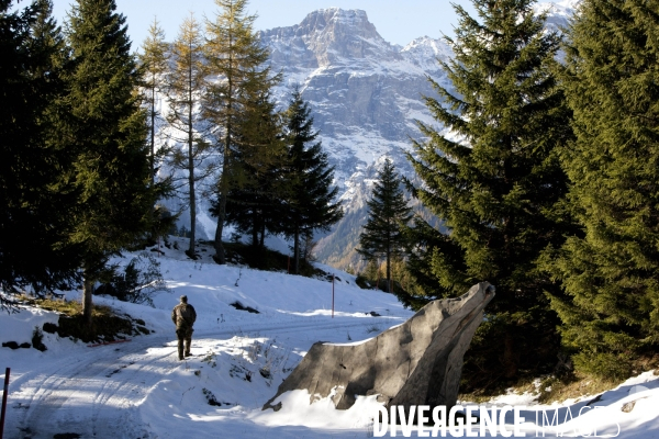 Le  Gruyère Suisse : Un ensemble de bunkers souterrains militaires et civils.