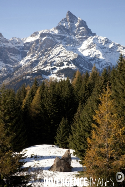 Le  Gruyère Suisse : Un ensemble de bunkers souterrains militaires et civils.