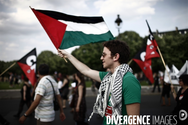 Manifestation a paris en soutient au peuple palestinien.