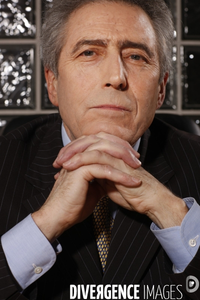 Médiator, portrait du Dr Courtois et illustration médicament
