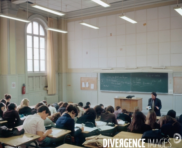 Lycée ///  Secondary school