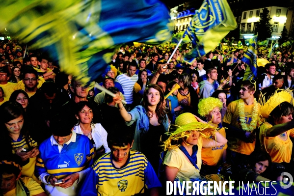 Supporters de l ASM à Clermont Ferrand le 29 Mai 2010