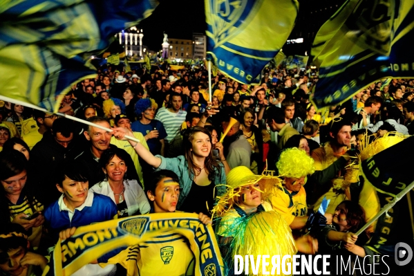 Supporters de l ASM à Clermont Ferrand le 29 Mai 2010