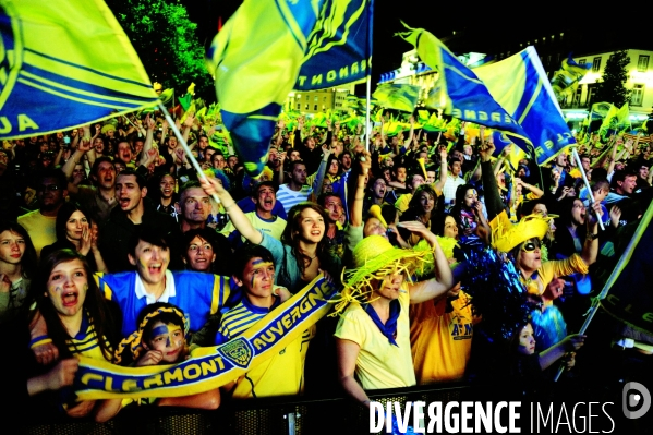 Supporters de l ASM à Clermont Ferrand le 29 Mai 2010