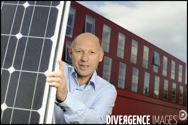 Philippe legorjus ancien commandant du gign reconverti en chef d entreprise .