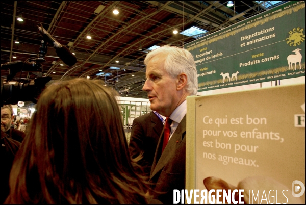 Michel Barnier au Salon de l Agriculture, le 21 février 2009.