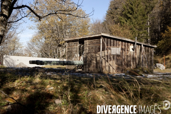 Le  Gruyère Suisse : Un ensemble de bunkers souterrains militaires et civils.