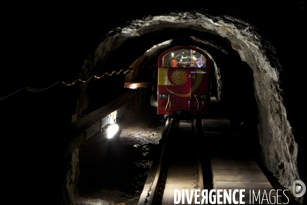 Le  Gruyère Suisse : Un ensemble de bunkers souterrains militaires et civils.