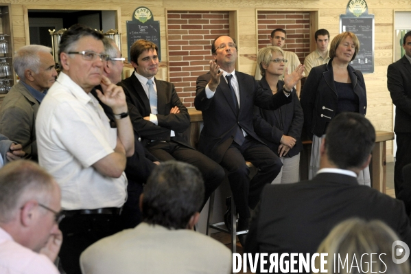 Francois hollande a cahors, tulle et a la fete de la rose de clergoux