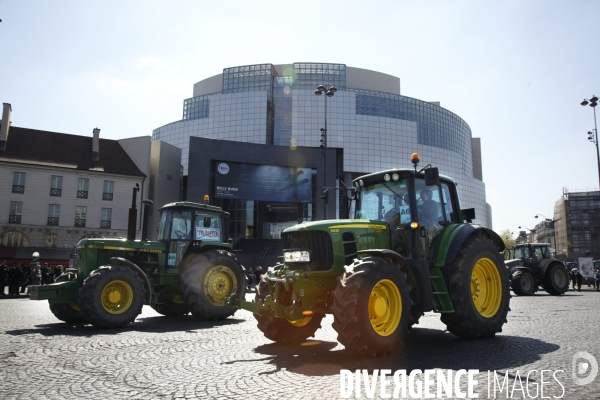 Manifestation d agriculteurs : 1300 tracteurs à Paris.