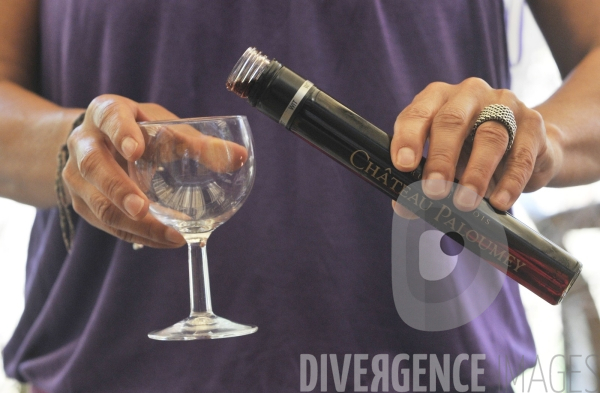 Nouveau conditionnement pour le vin: le WIT (wine in tube)