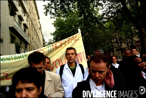 Manifestation du personnel hospitalier en grève contre les réformes  Bachelot . Paris le 28 avril 2009.