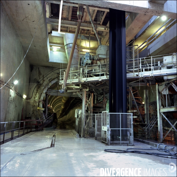 Travaux de prolongement de la ligne 12 du métro parisien à Aubervilliers. Octobre 2011.