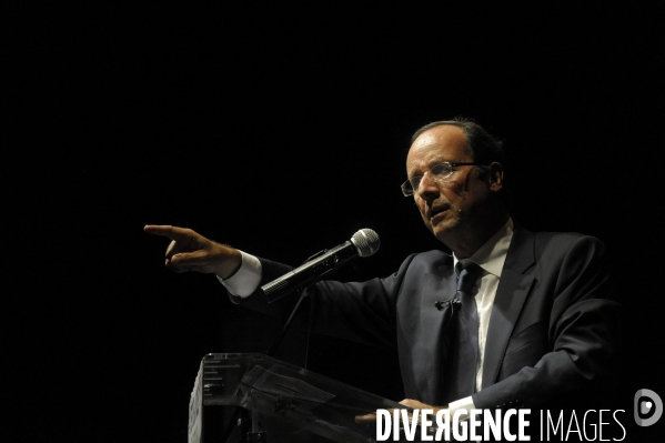 Francois hollande a cahors, tulle et a la fete de la rose de clergoux