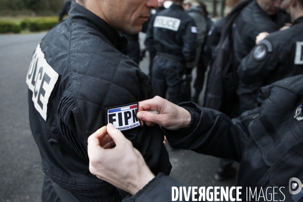 Creation de la fipn ( force d   intervention de la police nationale )