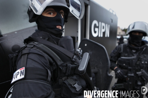 Creation de la fipn ( force d   intervention de la police nationale )