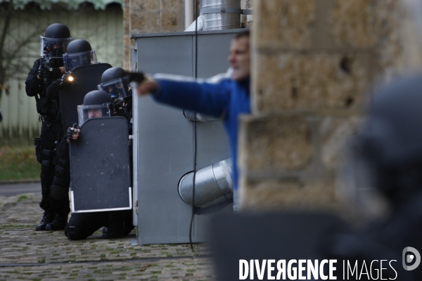Creation de la fipn ( force d   intervention de la police nationale )