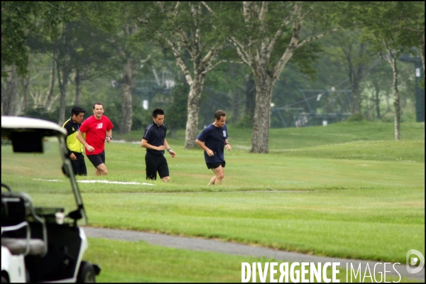 Sommet du G8 - Nicolas SARKOZY fait son footing matinal aux abords de l hotel Windsor