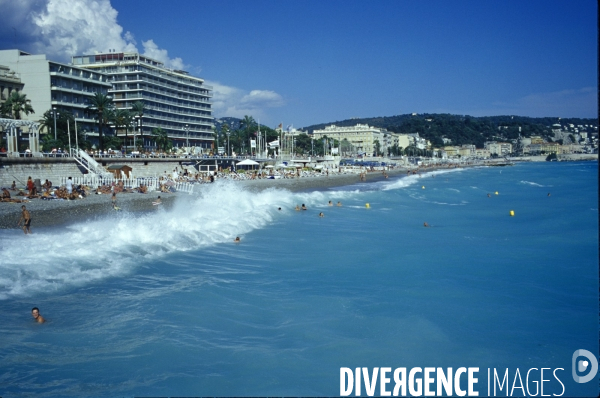 Nice;  promenade des anglais.