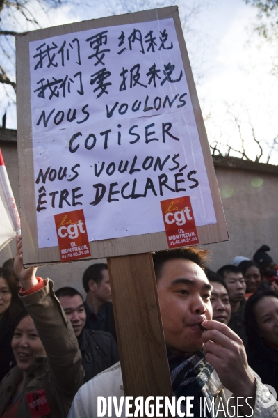 Rassemblement de travailleurs sans-papiers pour exiger leur régularisation.