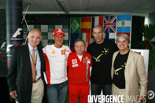 Zinedine ZIDANE et Michael SCHUMACHER au GP de France F1.