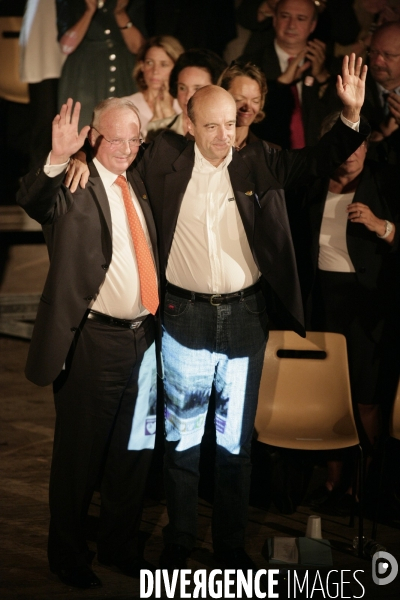 Alain Juppé en campagne pour reconquérir la mairie de Bordeaux