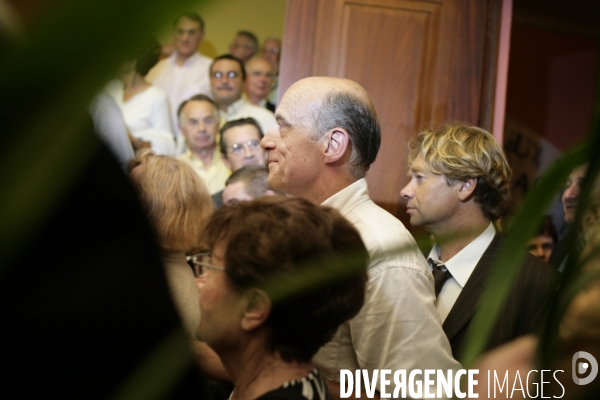 Alain Juppé en campagne pour reconquérir la mairie de Bordeaux