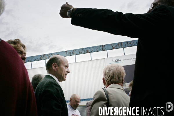 Alain Juppé en campagne pour reconquérir la mairie de Bordeaux