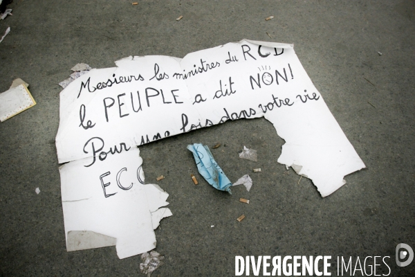 Tentative d invasion du siège de l ex-parti unique de Ben Ali, le RCD.