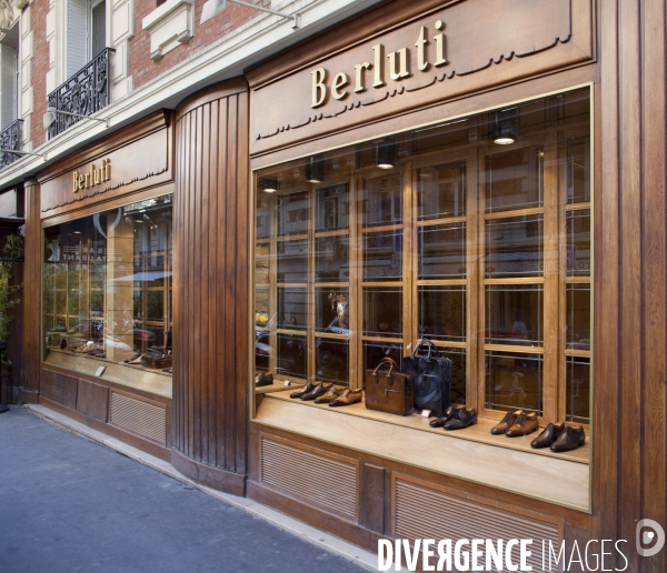 Le groupe LVMH va ouvrir ses ateliers du luxe aux visiteurs. Ici, les ateliers de fabrication manuelle des chaussures Berluti.