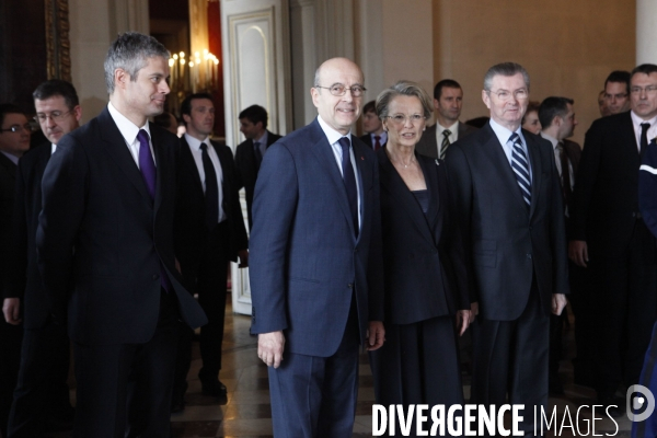 Alain juppe remplace michele alliot-marie au ministere des affaires etrangeres