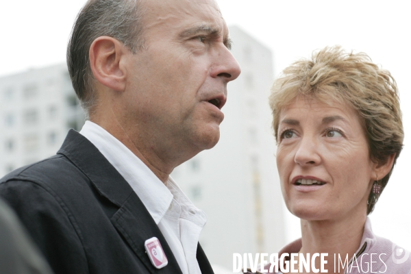 Alain Juppé en campagne pour reconquérir la mairie de Bordeaux