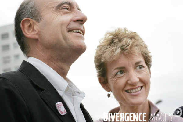 Alain Juppé en campagne pour reconquérir la mairie de Bordeaux