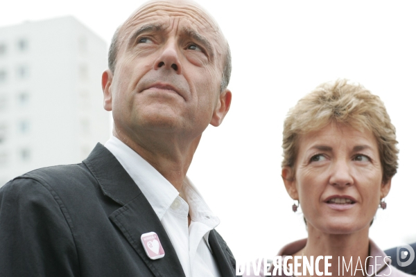 Alain Juppé en campagne pour reconquérir la mairie de Bordeaux