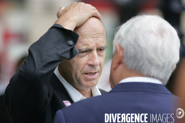Alain Juppé en campagne pour reconquérir la mairie de Bordeaux