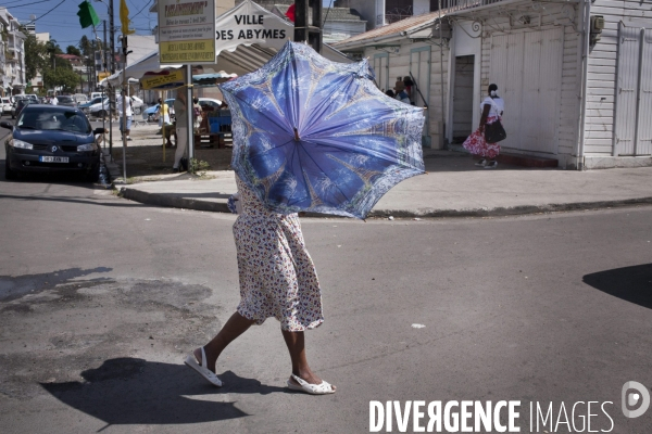 Guadeloupe : a portrait of an island #### portrait d une ile