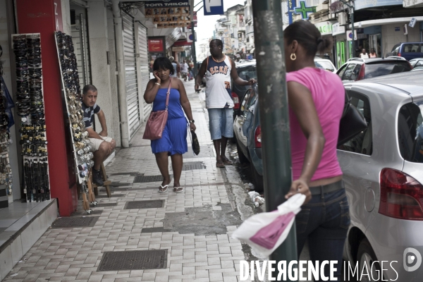 Guadeloupe : a portrait of an island #### portrait d une ile
