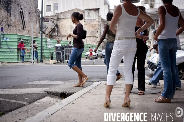Guadeloupe : a portrait of an island #### portrait d une ile