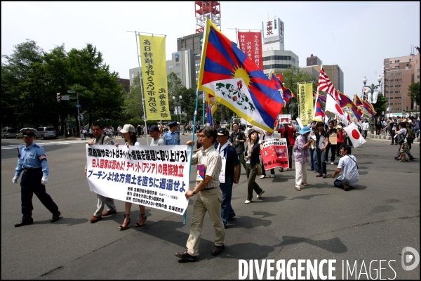 G8 - Manifestation pour la liberte du Tibet ( version Extreme Droite )